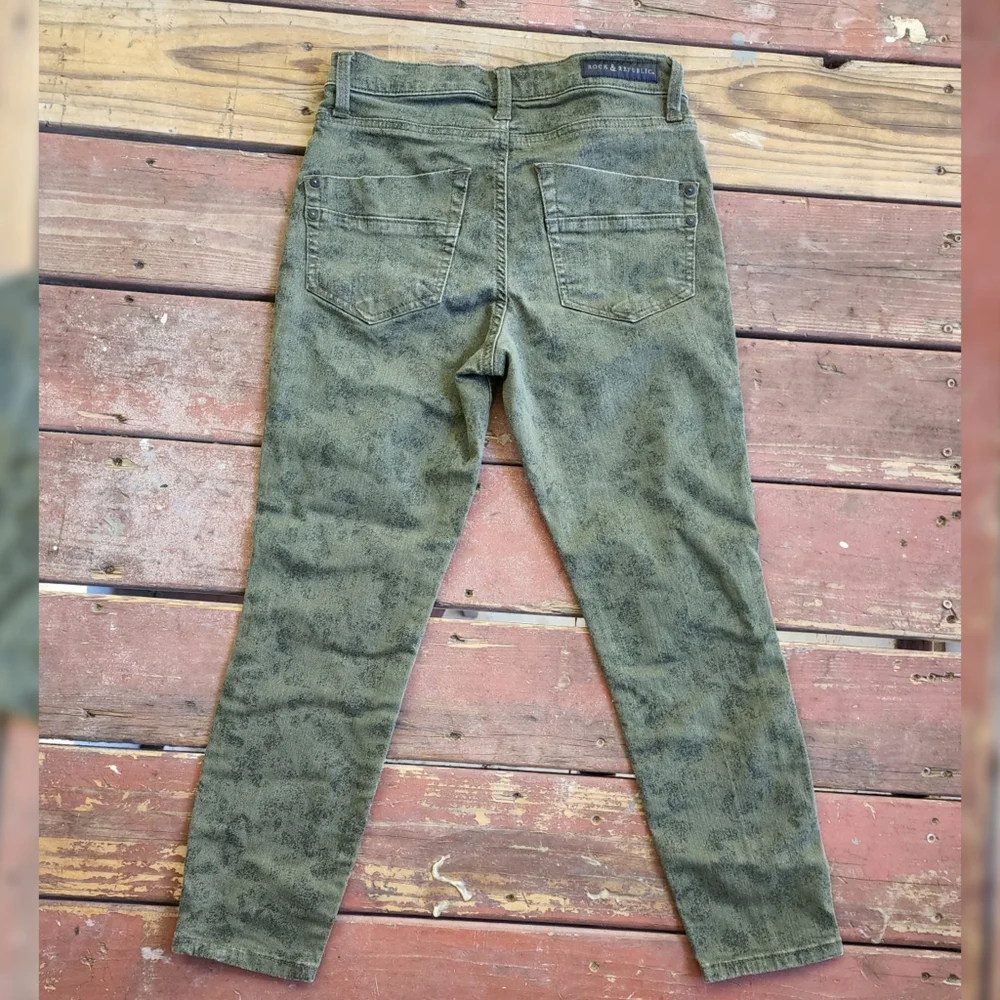 Rock & Republic Green Acid Crop Denim Skinny Jeans